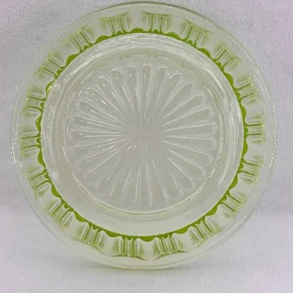 Uranium Colonial Green 9" Large Bowl Depression Glass by Anchor Hocking - Picture 6 of 8